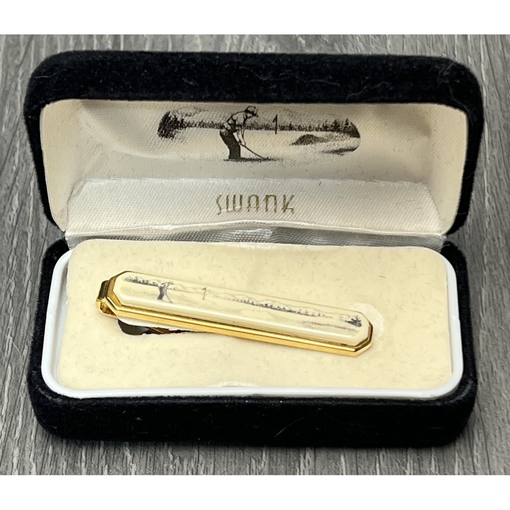 Vintage SWANK Men's Gold Tone Golf Scene Tie Clip Bar in Original Box